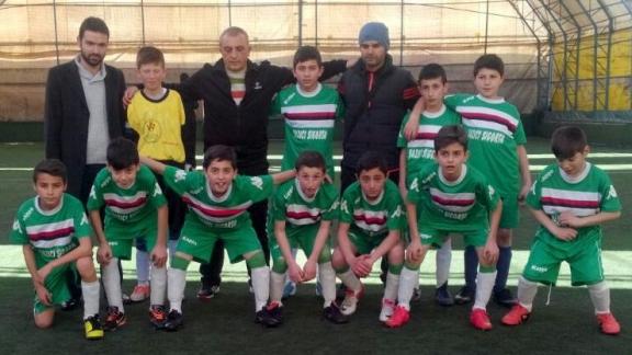 Hopa Anadolu İmam Hatip Lisesi Minikler Futbol Turnuvasında İl Birincisi Oldu