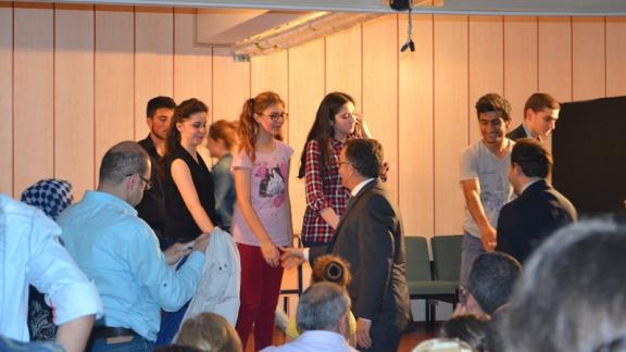 Hopa Nuri Vatan Anadolu Lisesinde Tiyatro Oyunu Sahnelendi
