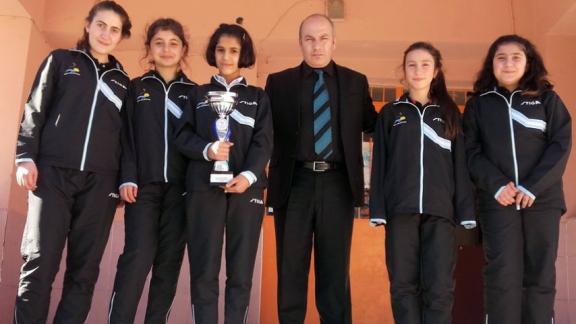 Atatürk Ortaokulu Yıldız Kızlar Masa Tenisi Takımı Birinci Oldu