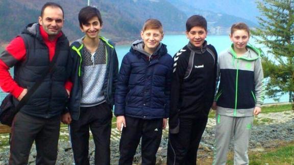 Hopa Anadolu İmam Hatip Lisesi Masa Tenisi Takımı Birinci Oldu