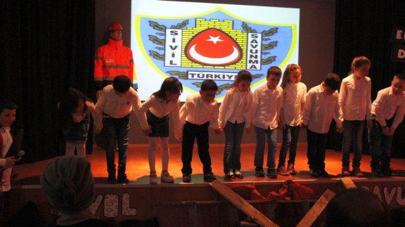 Mehmet Akif Ersoy İlkokulunda Sivil Savunma Etkinliği