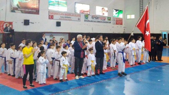 Mehmet Akif Ersoy İlkokulundan Karate Müsabakalarında İl Birinciliği