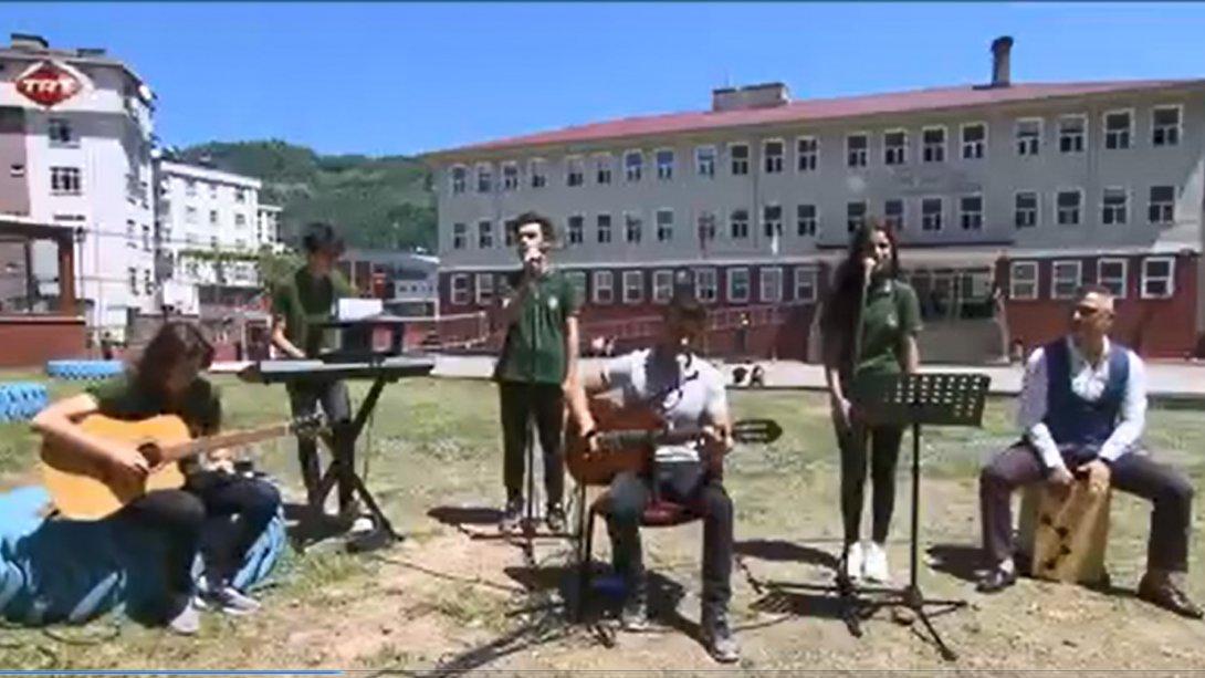 Hopa Nuri Vatan Anadolu Lisesi Müzik Topluluğu TRT Müzik Ekranlarında