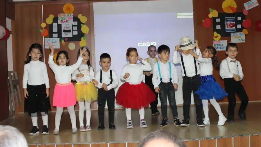 Tutum, Yatırım ve Türk Malları Haftası Karadeniz Ortaokulunda Kutlandı