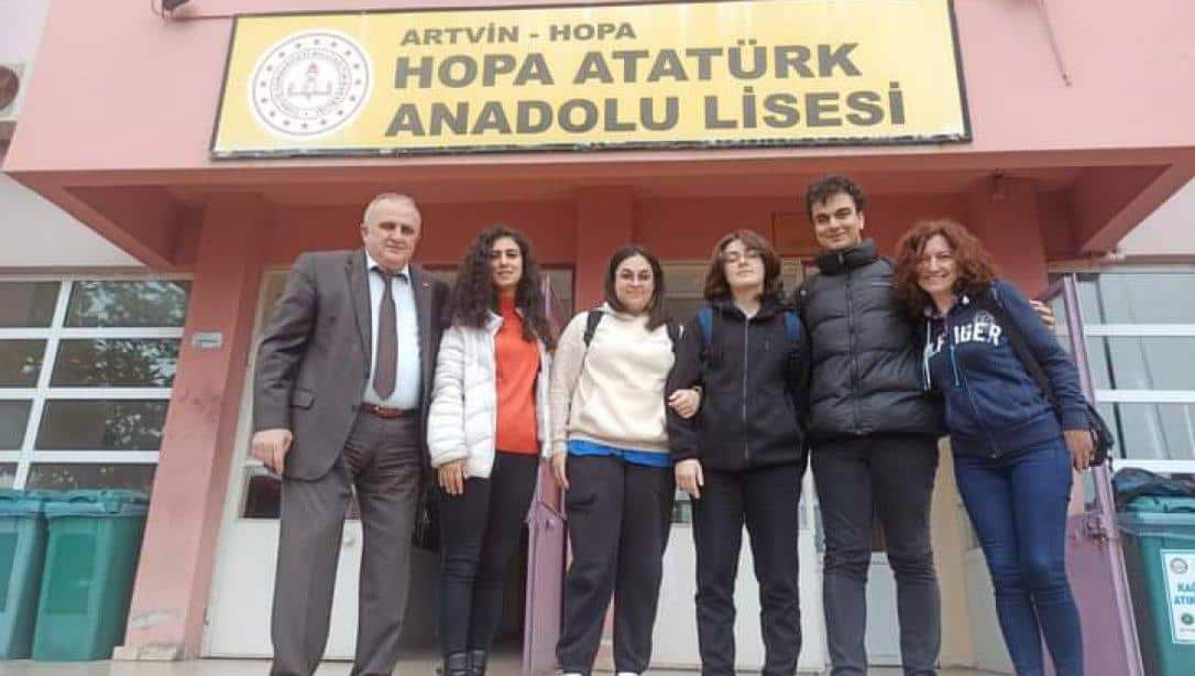 Hopa Atatürk Anadolu Lisesi Ekibi Prag Şehrine Gitti