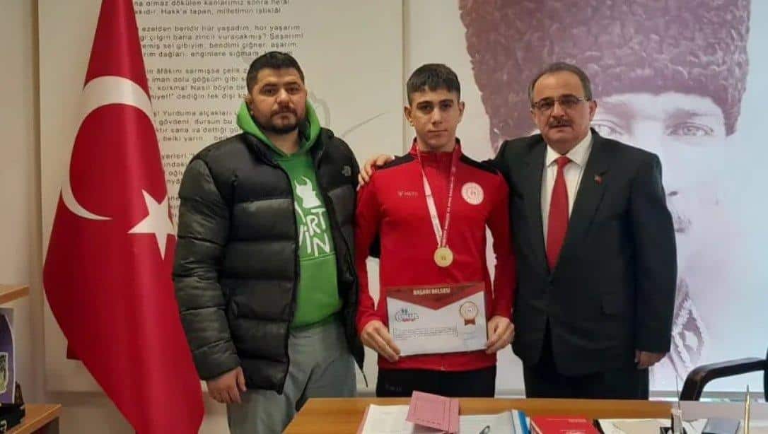 Öğrencimiz Güreş Branşında Türkiye Şampiyonu Oldu 