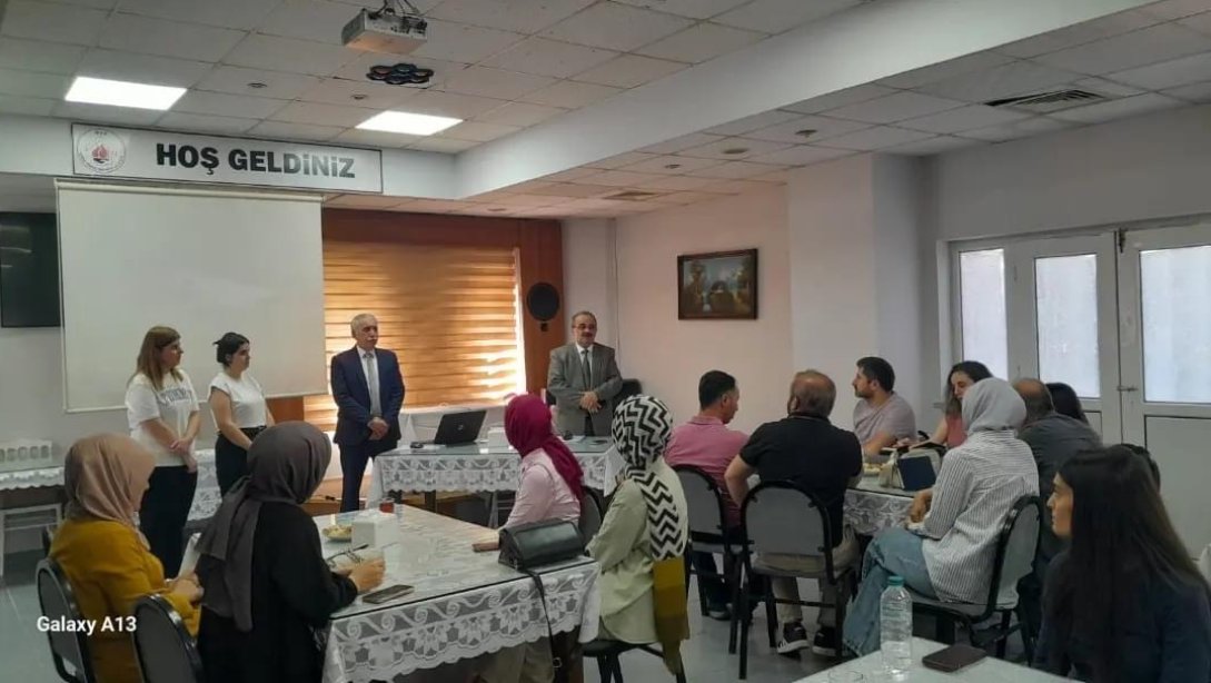 Açık Uçlu Soru Yazma Ölçme ve Değerlendirme semineri gerçekleştirildi 