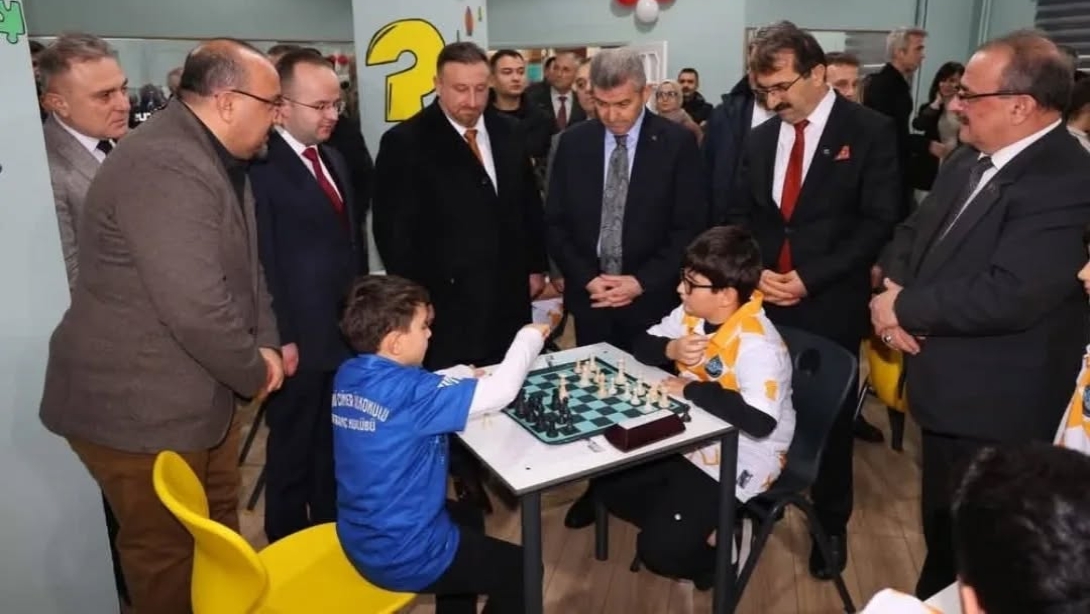 Akıl Oyunları ve Satranç Spor Kulübü Açıldı 